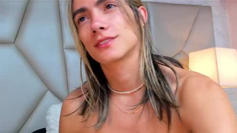 tayler_swift1 online show from January 2025 12:25:02 PM