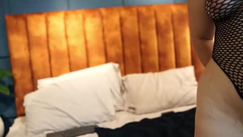 Teylor  Kim online show from September 2025 06:33:01 PM