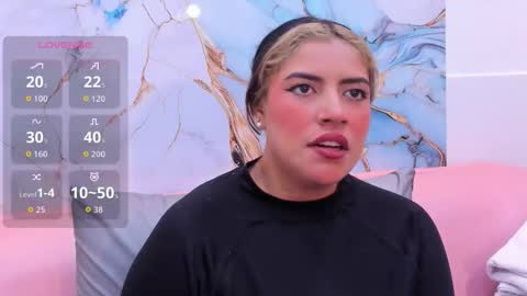 taylor_cupper_ online show from October 2025 07:35:02 PM