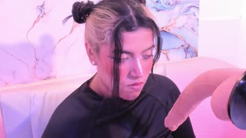 taylor_cupper_ online show from October 2025 09:05:02 PM