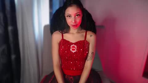 Snapshot of taylor_dolll chatting on October 2025 03:46:02 PM Taylor 3 online show from October 2025 03:46:02 PM