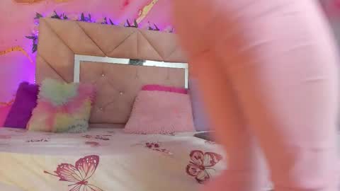 Oriana online show from October 2025 11:00:01 AM