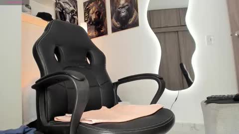 Snapshot of taylor_wesley69 chatting on November 2025 02:27:01 PM onlyfanstaylor wesley online show from November 2025 02:27:01 PM