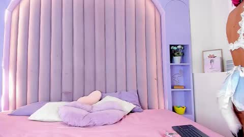 Snapshot of taylorsmitth_ chatting on September 2025 11:54:02 AM TAYLOR online show from September 2025 11:54:02 AM