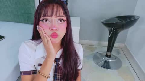 Snapshot of taylorsmitth_ chatting on October 2025 12:52:02 PM TAYLOR online show from October 2025 12:52:02 PM