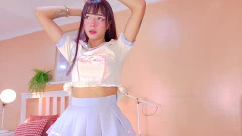 Snapshot of taylorsmitth_ chatting on October 2025 11:43:02 AM TAYLOR online show from October 2025 11:43:02 AM