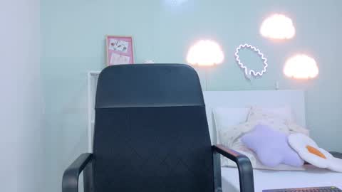 Snapshot of taylorsmitth_ chatting on October 2025 11:45:02 AM TAYLOR online show from October 2025 11:45:02 AM