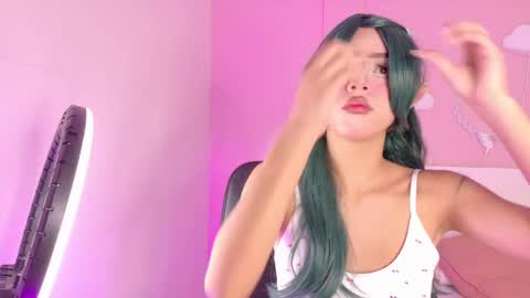 Snapshot of taylorsmitth_ chatting on November 2025 11:32:02 AM TAYLOR online show from November 2025 11:32:02 AM