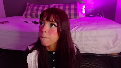 Snapshot of taylorsmitth_ chatting on November 2025 11:54:02 AM TAYLOR online show from November 2025 11:54:02 AM