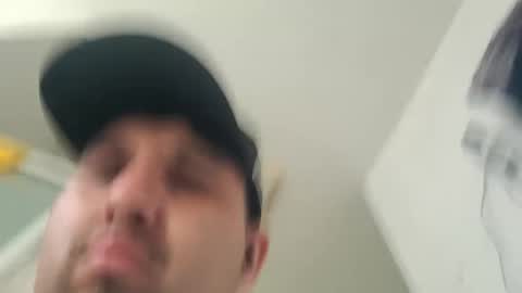 Luis online show from September 2025 04:00:01 PM