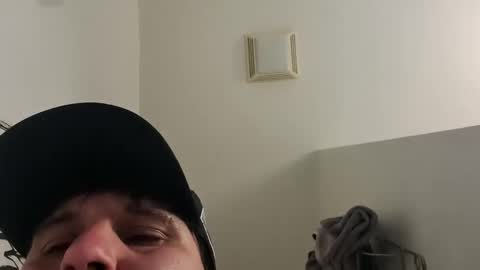 Luis online show from October 2025 09:45:01 PM