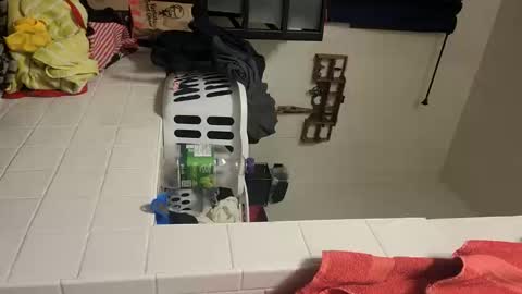 Luis online show from October 2025 04:34:01 AM