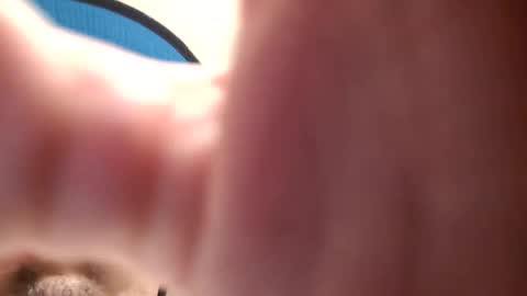 Luis online show from November 2025 09:30:01 AM