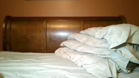 Snapshot of tchsul chatting on September 2025 10:59:01 AM TOUCH online show from September 2025 10:59:01 AM