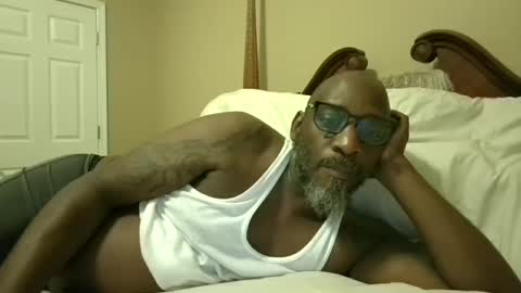 Snapshot of tchsul chatting on September 2025 11:04:02 AM TOUCH online show from September 2025 11:04:02 AM