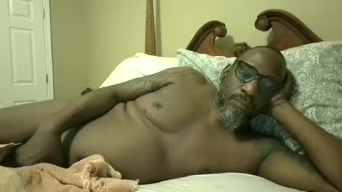 Snapshot of tchsul chatting on October 2025 11:08:02 AM TOUCH online show from October 2025 11:08:02 AM