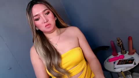 ellaine online show from December 2024 09:55:01 PM