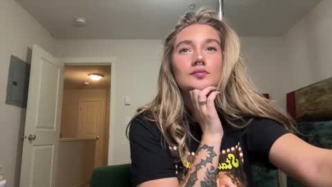 Snapshot of teamtragic chatting on October 2025 02:25:02 AM Katy online show from October 2025 02:25:02 AM