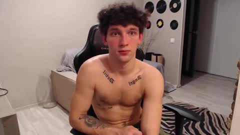 Teddy online show from November 2025 06:50:02 PM