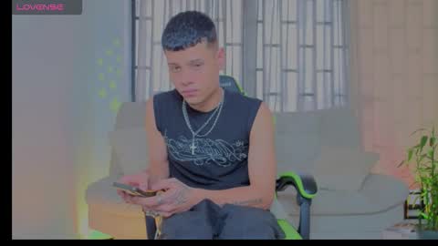 teeenagefeverr online show from October 2025 07:13:02 PM