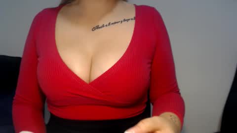 Teeyara  online show from October 2025 06:20:01 PM