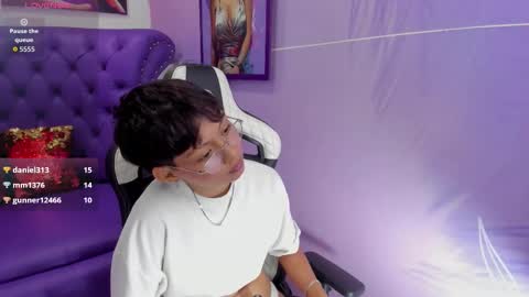 Stefani  online show from October 2025 08:50:02 PM