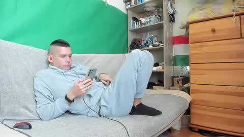 Virg Lszl online show from October 2025 11:22:01 AM