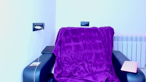 Snapshot of tenebrise chatting on October 2025 12:27:01 AM Kira online show from October 2025 12:27:01 AM