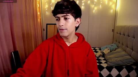 Snapshot of teobrowny_ chatting on December 2024 10:11:01 PM teo brown Independent model online show from December 2024 10:11:01 PM