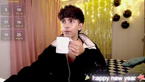 Snapshot of teobrowny_ chatting on December 2024 11:49:02 PM teo brown Independent model online show from December 2024 11:49:02 PM