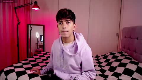 Snapshot of teobrowny_ chatting on January 2025 01:28:01 PM teo brown Independent model online show from January 2025 01:28:01 PM