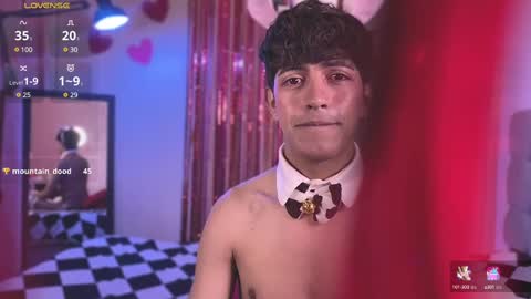 Snapshot of teobrowny_ chatting on February 2025 06:40:01 PM teo brown Independent model online show from February 2025 06:40:01 PM