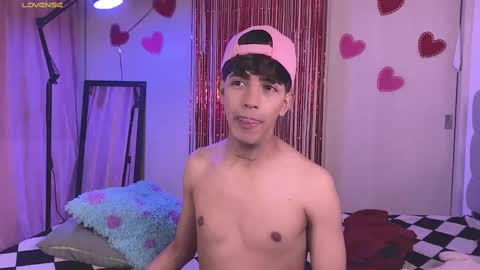 Snapshot of teobrowny_ chatting on February 2025 09:26:02 PM teo brown Independent model online show from February 2025 09:26:02 PM