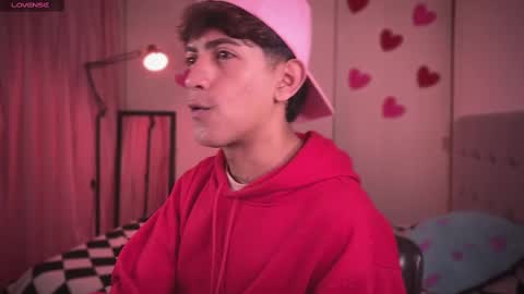 Snapshot of teobrowny_ chatting on March 2025 04:30:02 PM teo brown Independent model online show from March 2025 04:30:02 PM