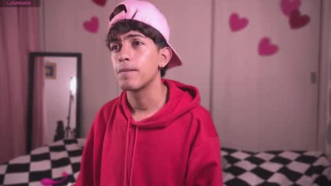 Snapshot of teobrowny_ chatting on March 2025 08:53:02 PM teo brown Independent model online show from March 2025 08:53:02 PM