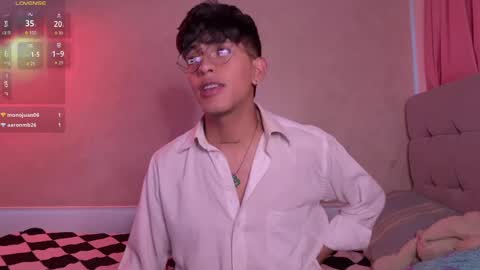 Snapshot of teobrowny_ chatting on September 2025 10:37:01 PM teo brown Independent model online show from September 2025 10:37:01 PM