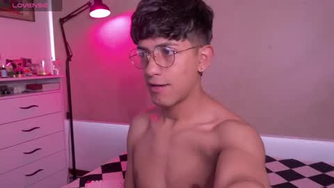 Snapshot of teobrowny_ chatting on October 2025 12:33:01 PM teo brown Independent model online show from October 2025 12:33:01 PM