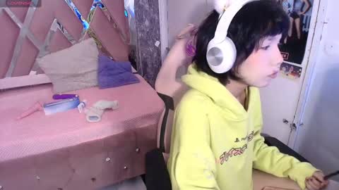 Terra Elowen online show from October 2025 11:39:01 AM