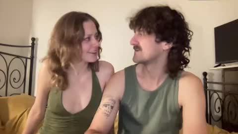 Snapshot of terry_and_elanor chatting on November 2025 02:02:02 AM terry and elanor online show from November 2025 02:02:02 AM