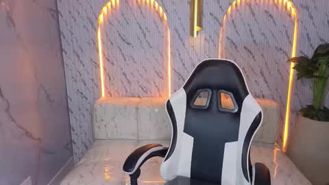 Online 800 to 1400 online show from October 2025 01:23:04 PM