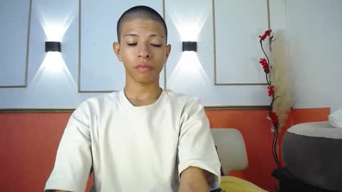 Snapshot of tessachains chatting on November 2025 02:45:01 AM tessachains online show from November 2025 02:45:01 AM