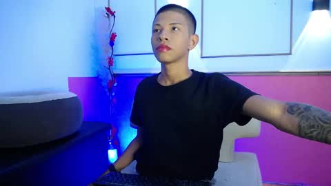 Snapshot of tessachains chatting on December 2025 02:21:01 AM tessachains online show from December 2025 02:21:01 AM