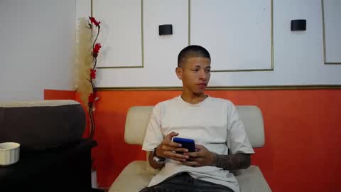 Snapshot of tessachains chatting on December 2025 02:09:02 AM tessachains online show from December 2025 02:09:02 AM