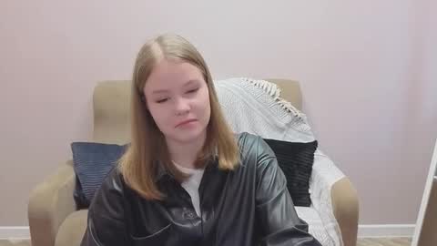 Tessa online show from October 2025 09:06:02 AM