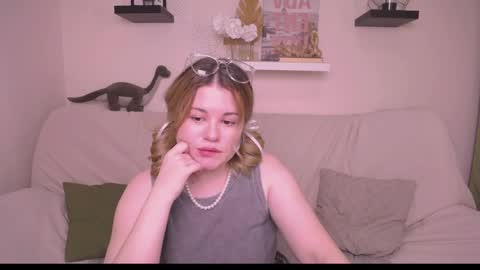 Snapshot of tesspleasure chatting on December 2024 10:10:02 AM TESSA online show from December 2024 10:10:02 AM