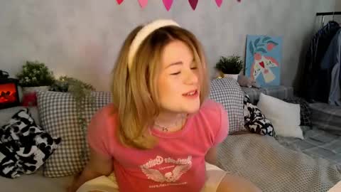 Snapshot of tesspleasure chatting on February 2025 06:51:01 AM TESSA online show from February 2025 06:51:01 AM