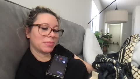 Snapshot of texas_blonde chatting on November 2025 04:17:02 PM Daphne Summers online show from November 2025 04:17:02 PM