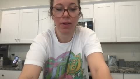 Snapshot of texas_blonde chatting on November 2025 04:17:02 PM Daphne Summers online show from November 2025 04:17:02 PM