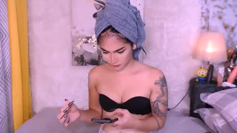 Snapshot of thalia_venture chatting on December 2024 08:37:02 AM Thalia online show from December 2024 08:37:02 AM