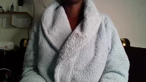 Snapshot of thando247 chatting on November 2025 09:00:02 AM Tessie online show from November 2025 09:00:02 AM